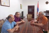Արթուր Թովմասյանն այցելել է Հայաստանում Արցախի կառավարության օպերատիվ 
շտաբ

