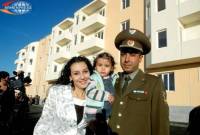 Los oficiales que se gradúen de los institutos militares recibirán una vivienda