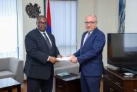 The newly appointed Ambassador of Benin presents the copy of credentials to Armenian Deputy 
FM