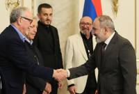 رئيس وزراء أرمينيا نيكول باشينيان يستقبل المشاركين في مهرجان «المشمش الذهبي» السينمائي 
الأرمني-الدولي التاسع عشر 