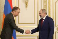 El primer ministro de Armenia recibió al representante especial de la Unión Europea para la paz 
en el Cáucaso Sur