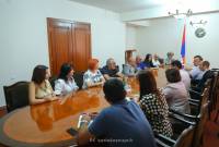 El ministro de Estado de Artsaj discutió con la Federación Armenia de Turismo temas de 
desarrollo del área