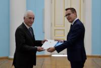 L'Ambassadeur de Suisse nouvellement nommé a présenté ses lettres de créance au Président 