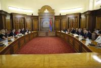 El primer ministro de Armenia recibió a una delegación del Parlamento Europeo