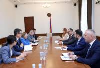
L'Ambassadrice Tracy exprime la volonté du gouvernement américain de soutenir les réformes 
stratégiques de l'Arménie

